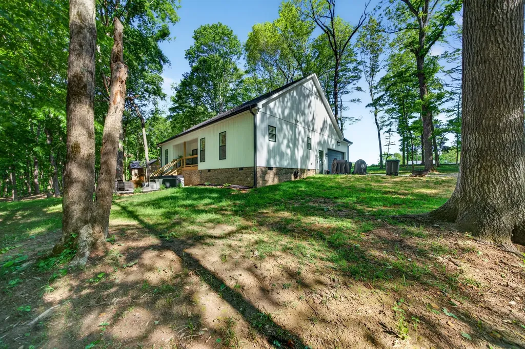 1222 Breeden Road Charlotte TN 37036
