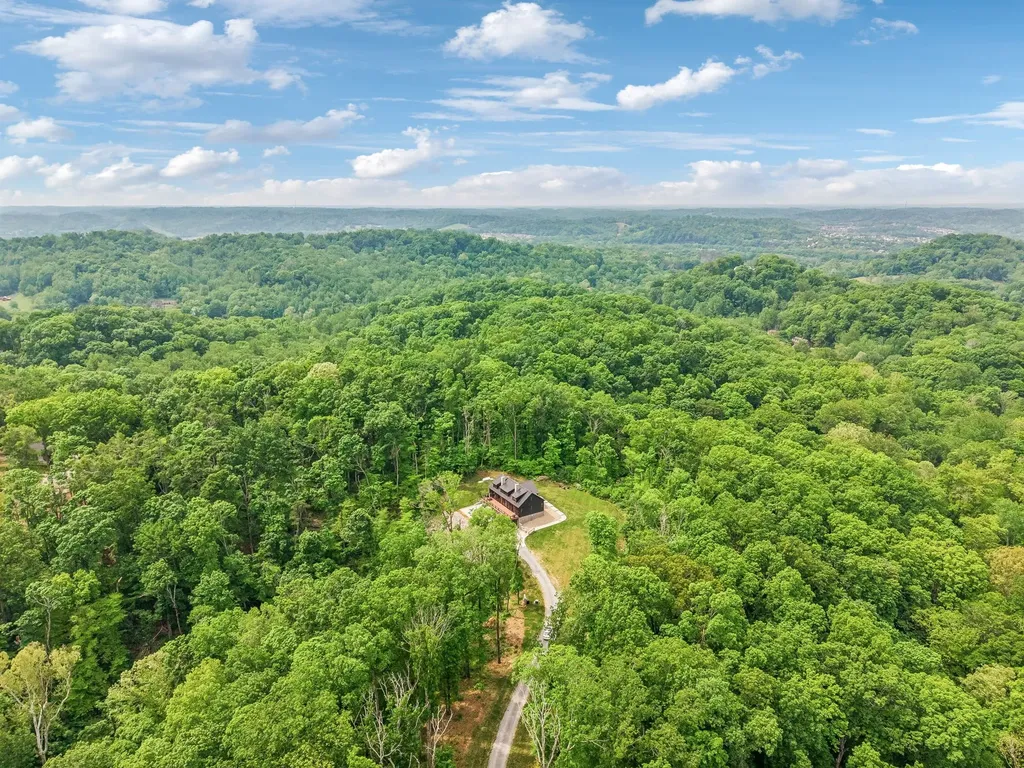7650 Chipmunk Lane Nashville TN 37221