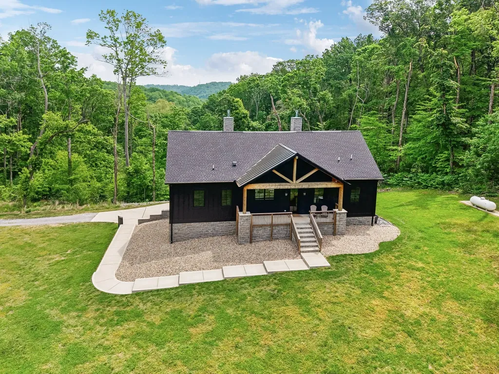 7650 Chipmunk Lane Nashville TN 37221