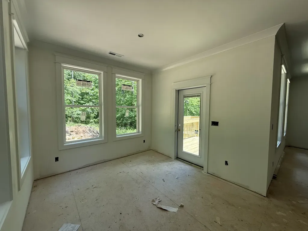 10005 Forest Lane Bon Aqua TN 37025