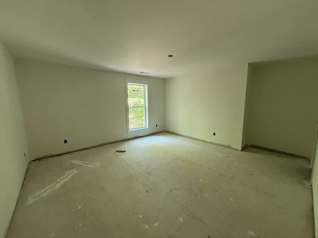 10005 Forest Lane Bon Aqua TN 37025