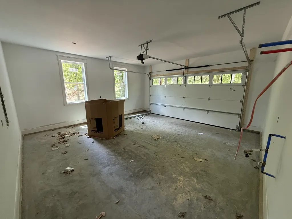 10005 Forest Lane Bon Aqua TN 37025