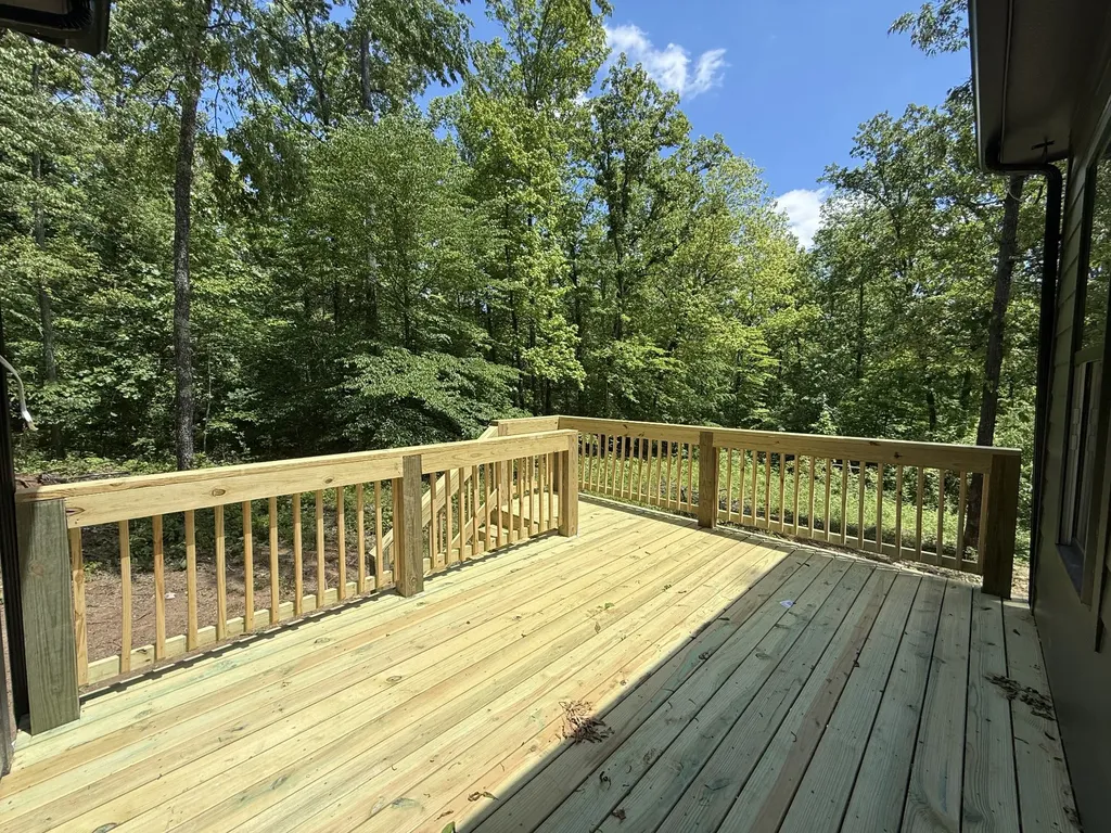 10005 Forest Lane Bon Aqua TN 37025
