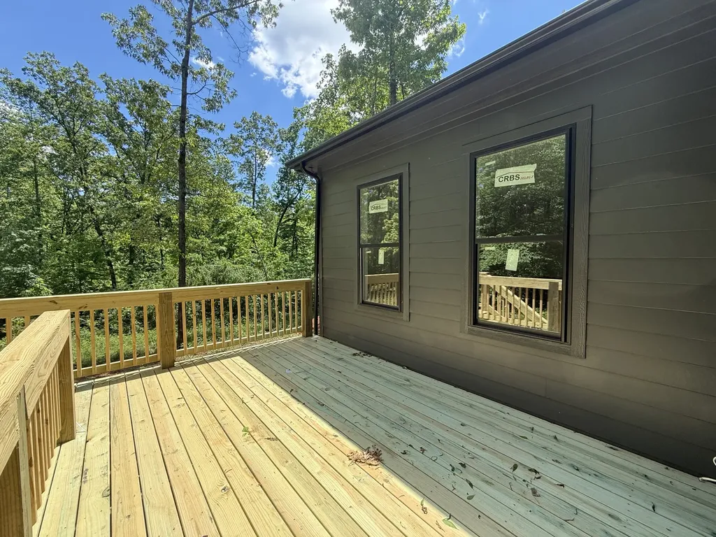 10005 Forest Lane Bon Aqua TN 37025
