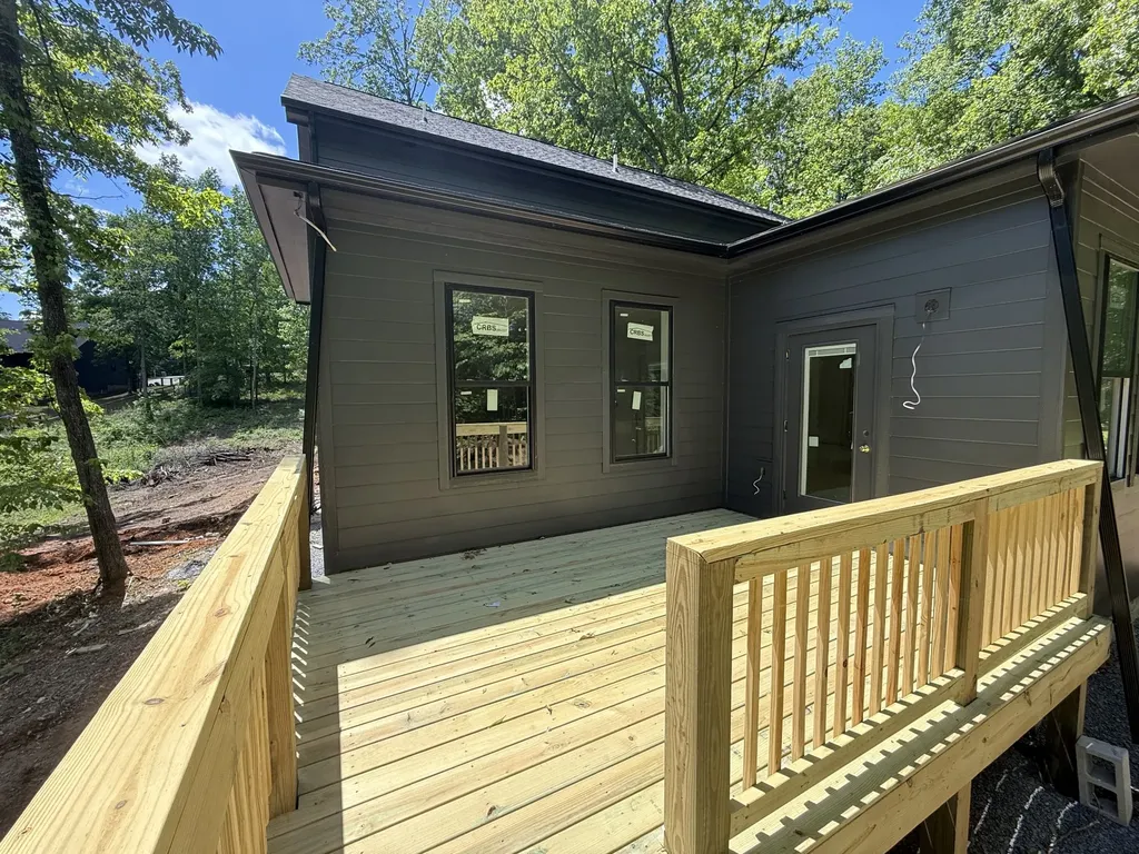 10005 Forest Lane Bon Aqua TN 37025