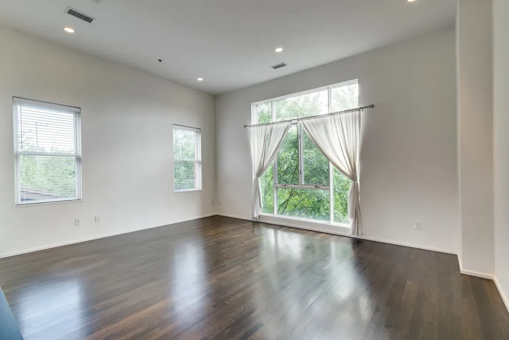 1201 5th Ave, N Nashville TN 37208