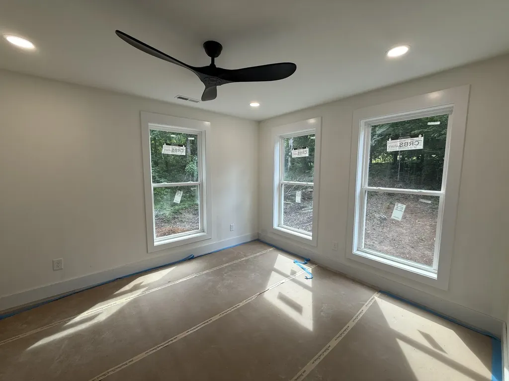 10022 Forest Lane Bon Aqua TN 37025