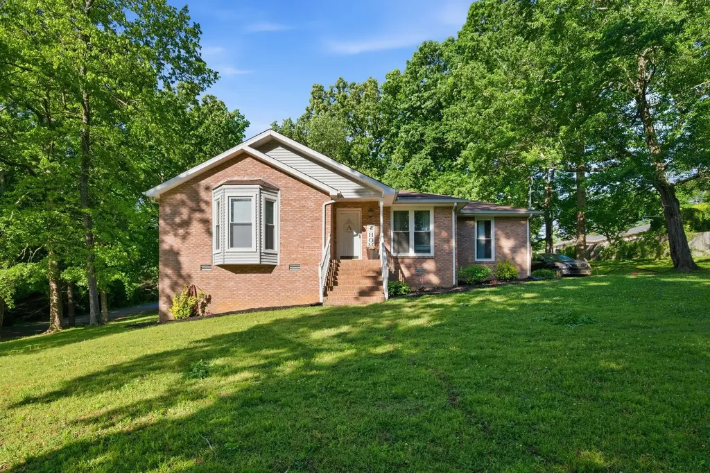 107 Valley Road Dickson TN 37055