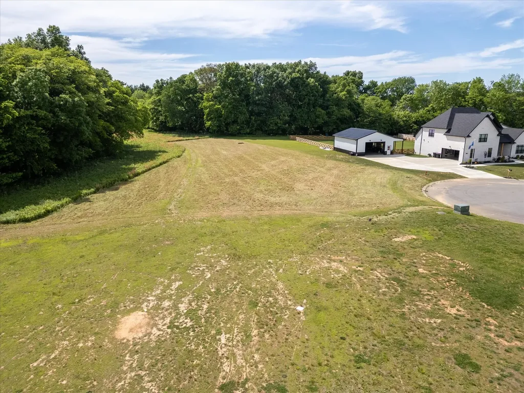 4492 Crossroads Drive Clarksville TN 37040