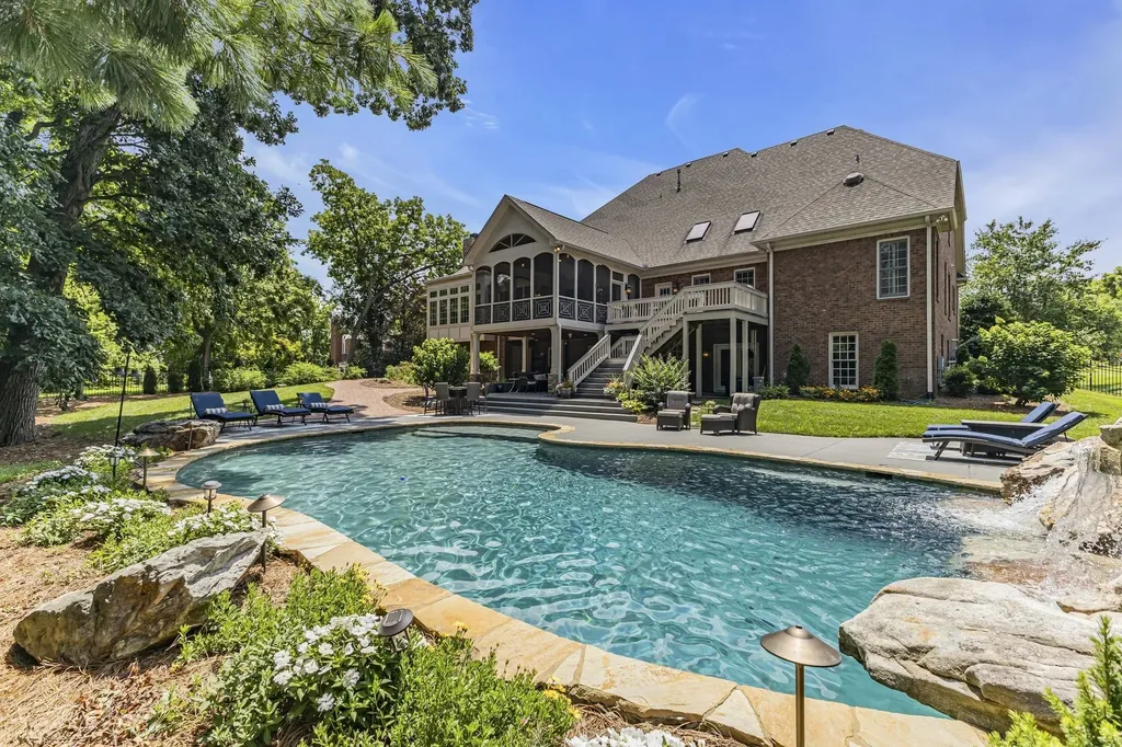8218 Holly Road Brentwood TN 37027