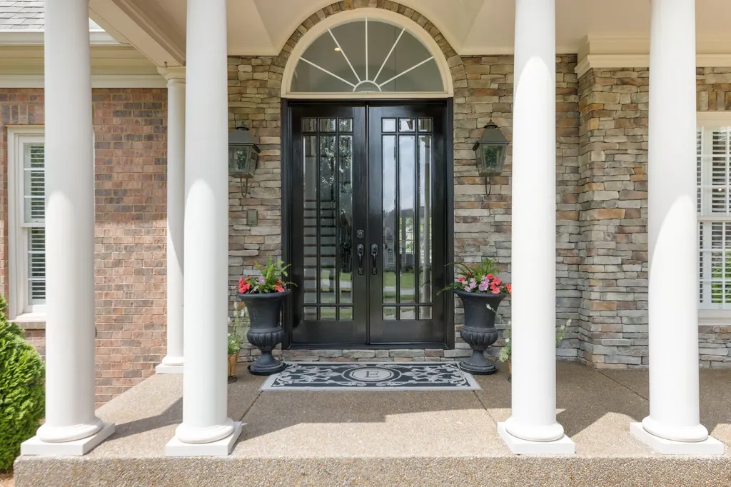8218 Holly Road Brentwood TN 37027