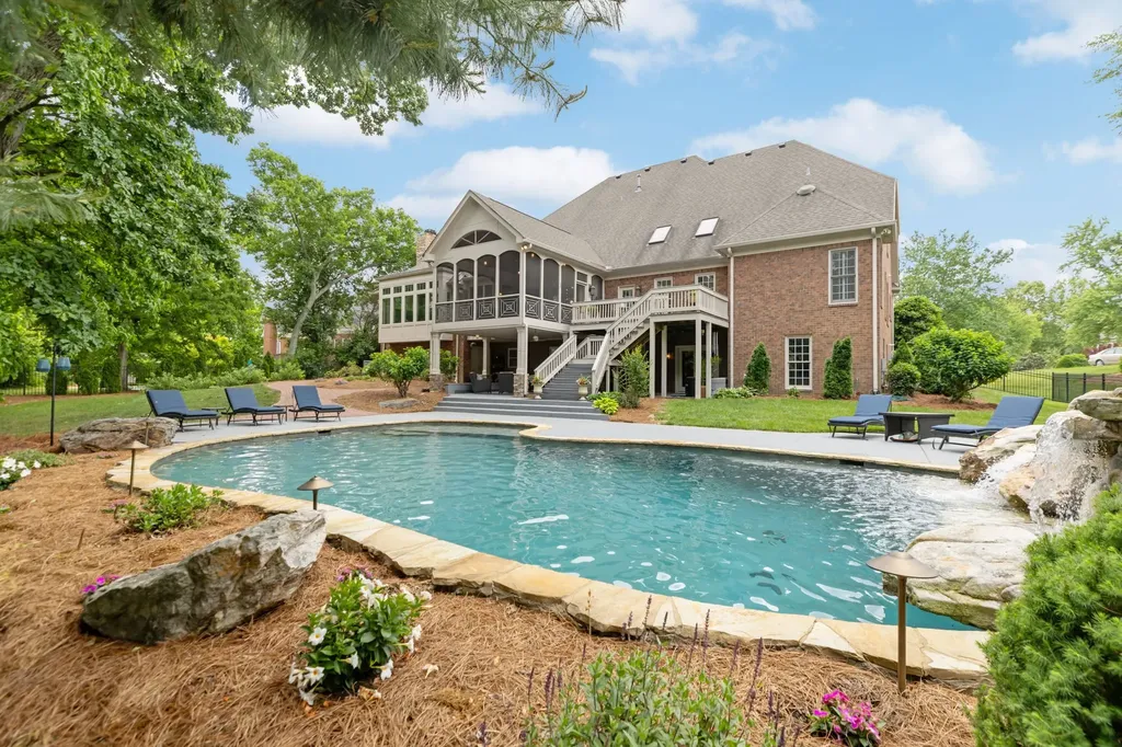 8218 Holly Road Brentwood TN 37027