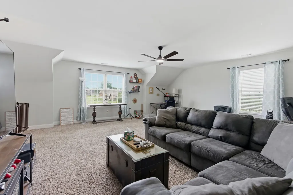 2004 Chapel Court Murfreesboro TN 37128