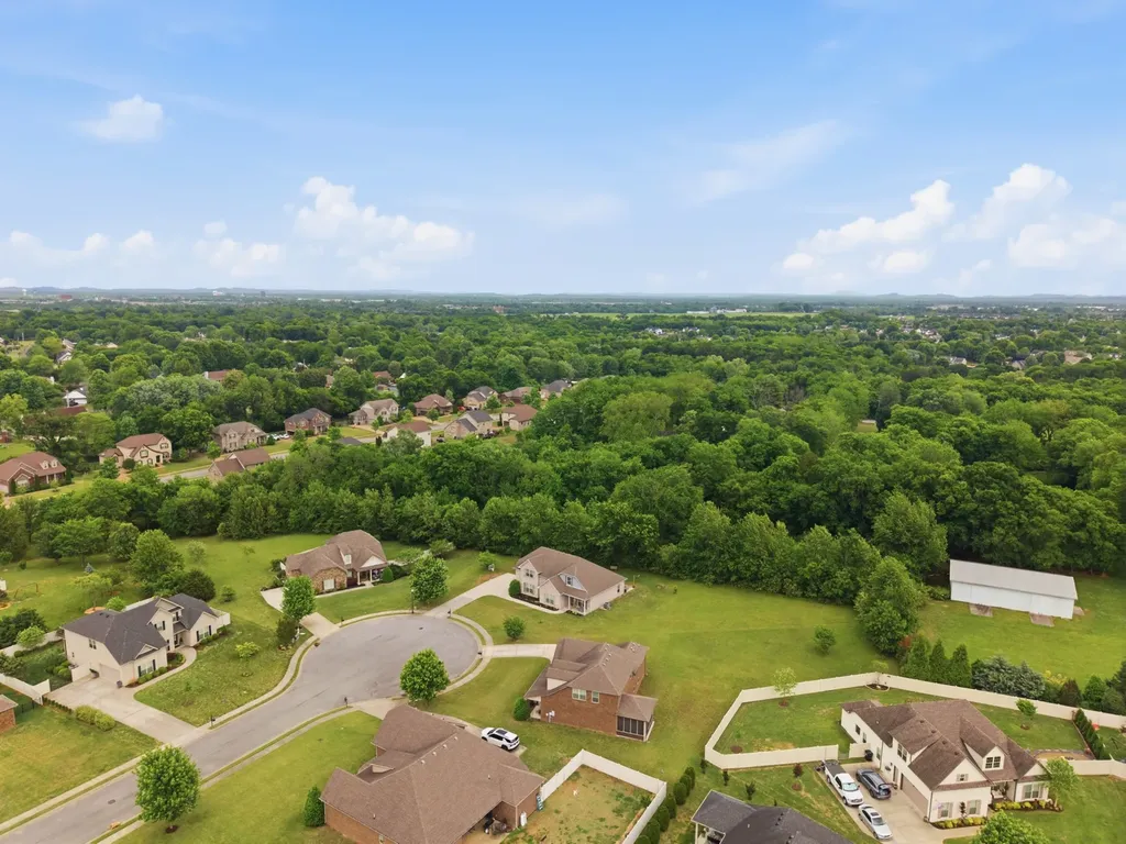 2004 Chapel Court Murfreesboro TN 37128