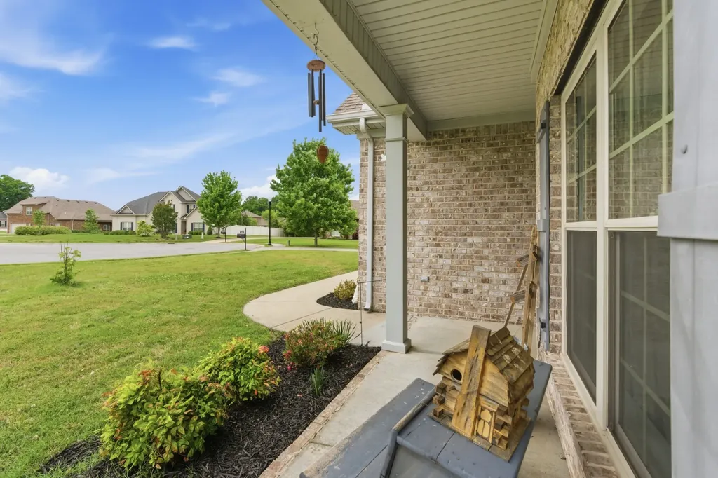 2004 Chapel Court Murfreesboro TN 37128