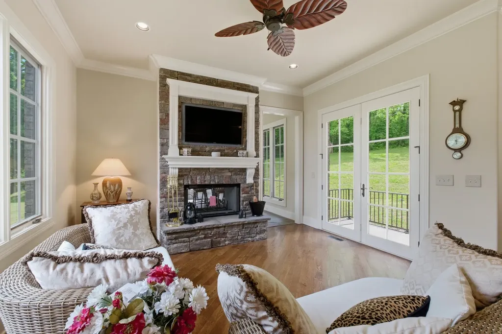 2160 Darks Mill Road Columbia TN 38401