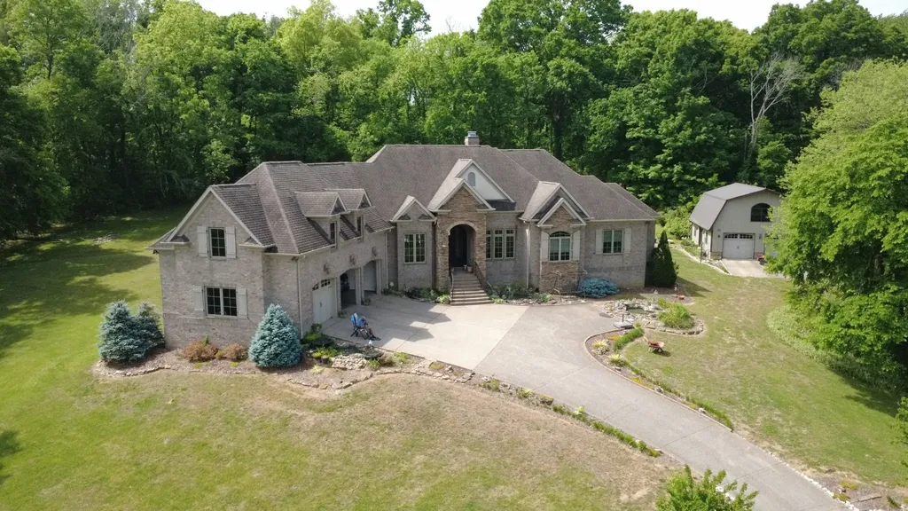 2160 Darks Mill Road Columbia TN 38401