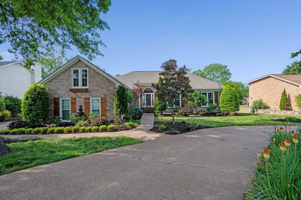 5006 Langford Pass Old Hickory TN 37138