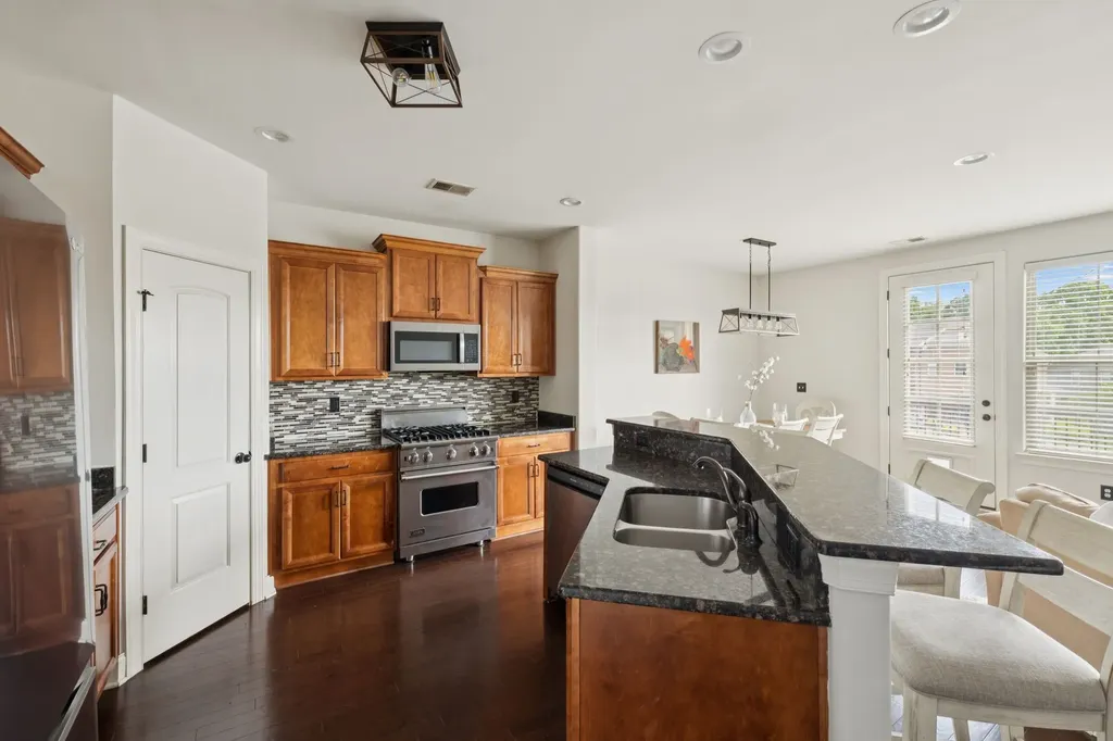 1102 Smokewood Way Nashville TN 37221