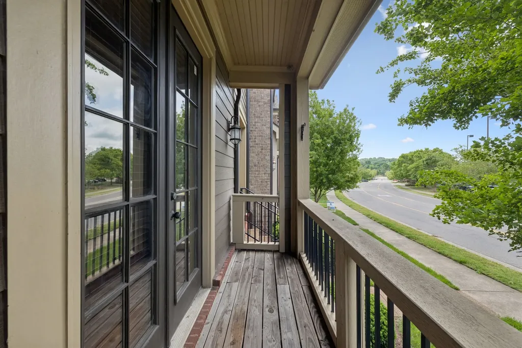 1102 Smokewood Way Nashville TN 37221