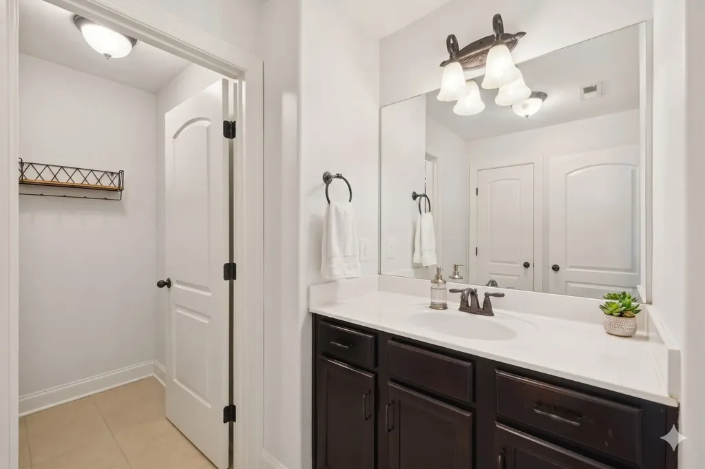 1102 Smokewood Way Nashville TN 37221