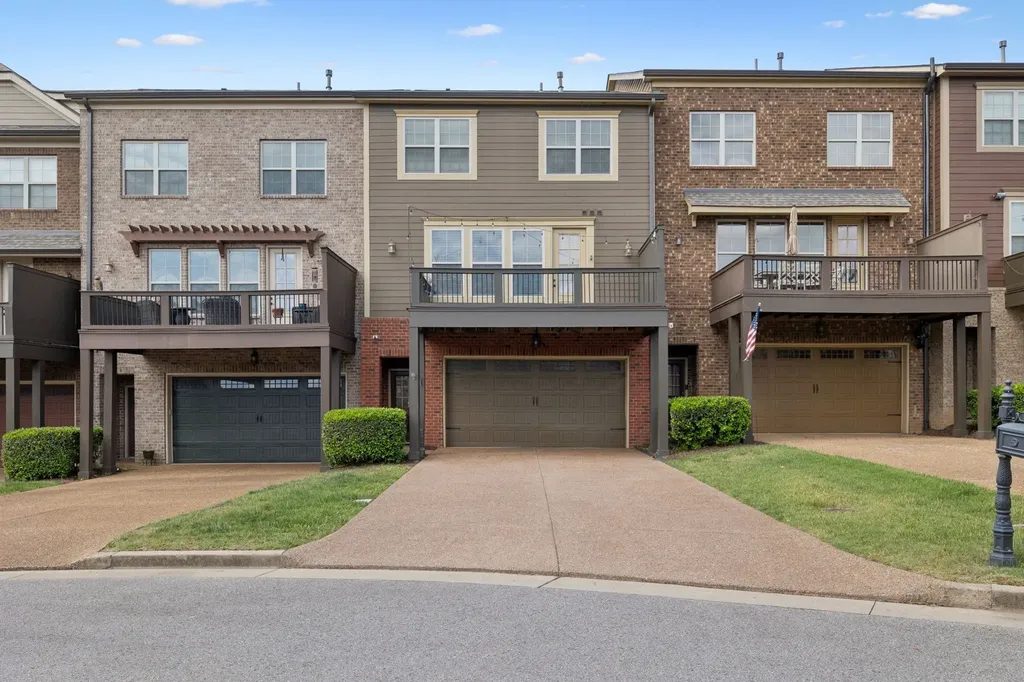 1102 Smokewood Way Nashville TN 37221