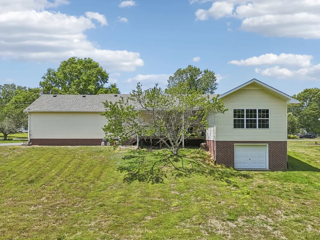 605 Meadowlark Drive Shelbyville TN 37160