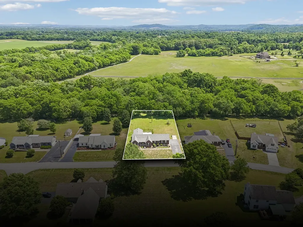 605 Meadowlark Drive Shelbyville TN 37160