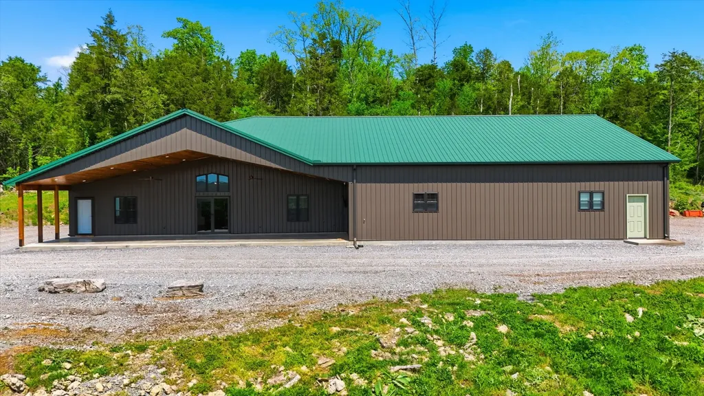 2699 Brooks Bend Lane Gainesboro TN 38562