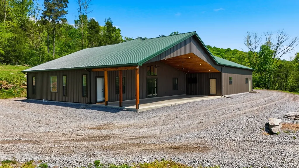 2699 Brooks Bend Lane Gainesboro TN 38562