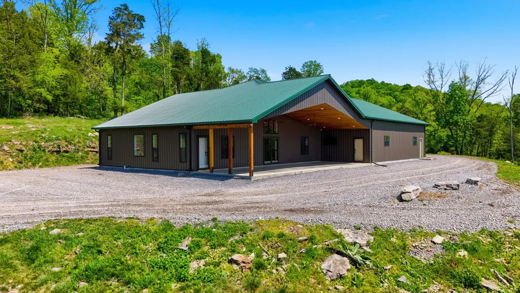 2699 Brooks Bend Lane Gainesboro TN 38562