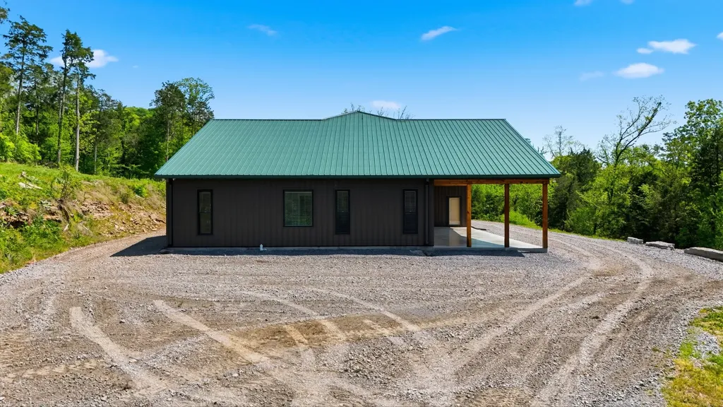 2699 Brooks Bend Lane Gainesboro TN 38562