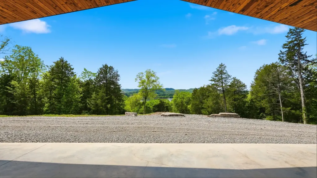 2699 Brooks Bend Lane Gainesboro TN 38562