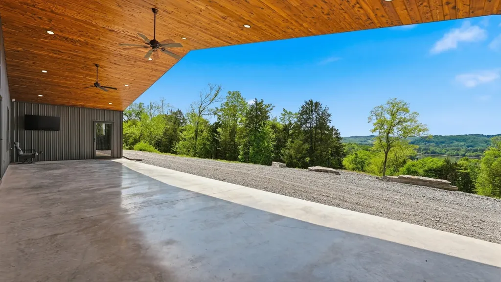 2699 Brooks Bend Lane Gainesboro TN 38562