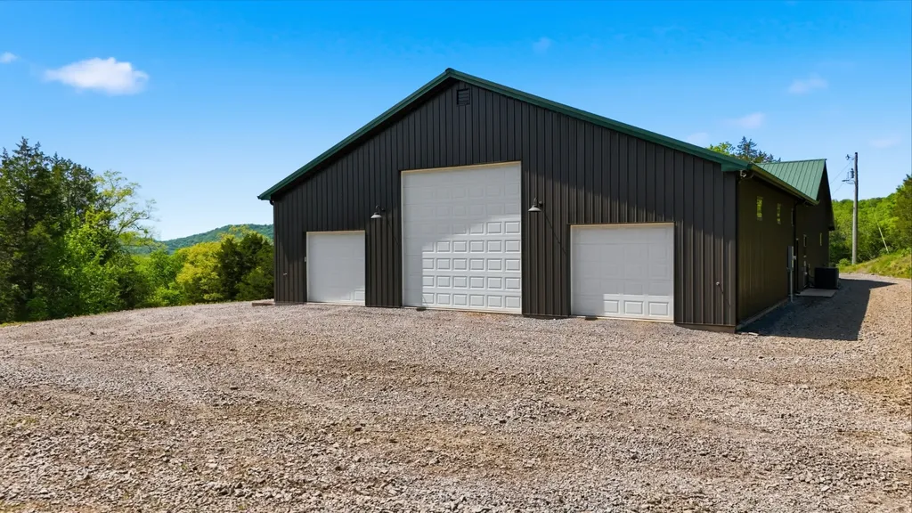 2699 Brooks Bend Lane Gainesboro TN 38562