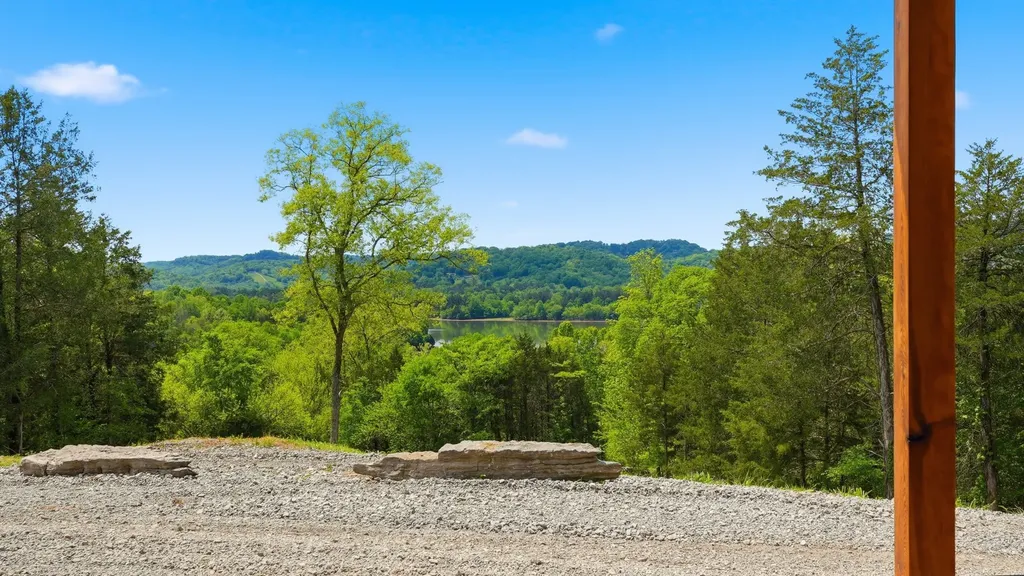 2699 Brooks Bend Lane Gainesboro TN 38562
