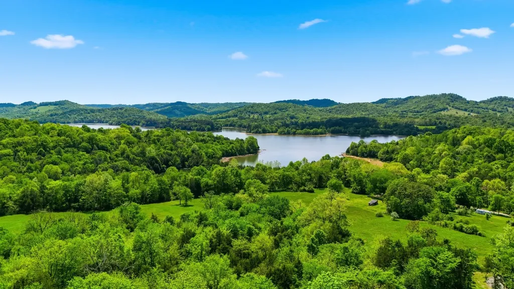 2699 Brooks Bend Lane Gainesboro TN 38562