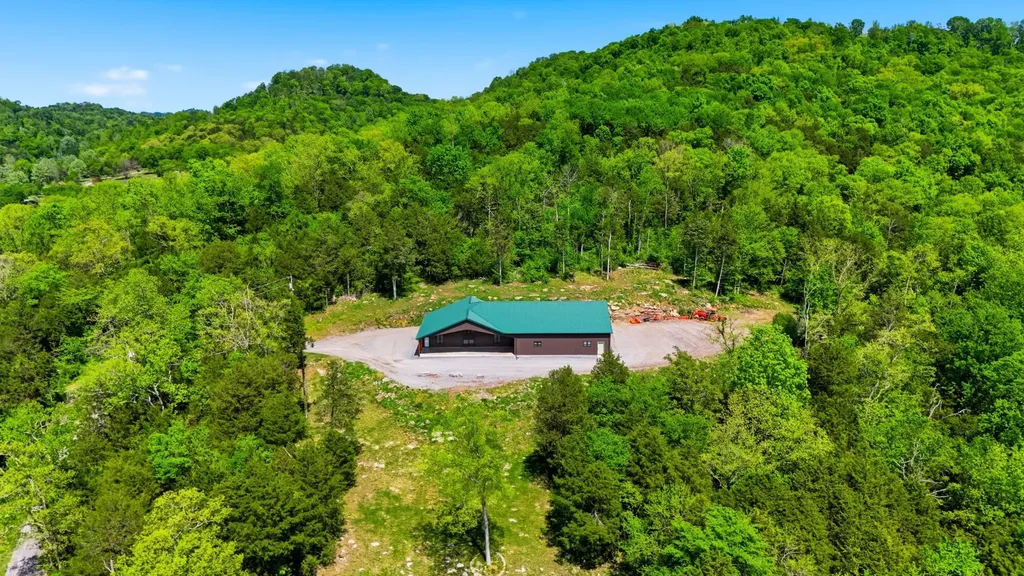 2699 Brooks Bend Lane Gainesboro TN 38562