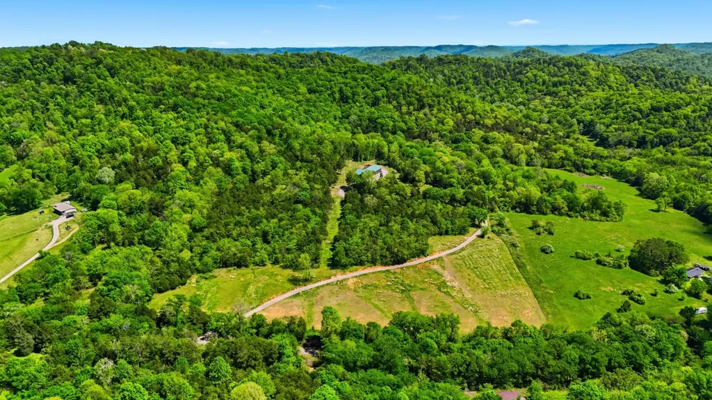 2699 Brooks Bend Lane Gainesboro TN 38562