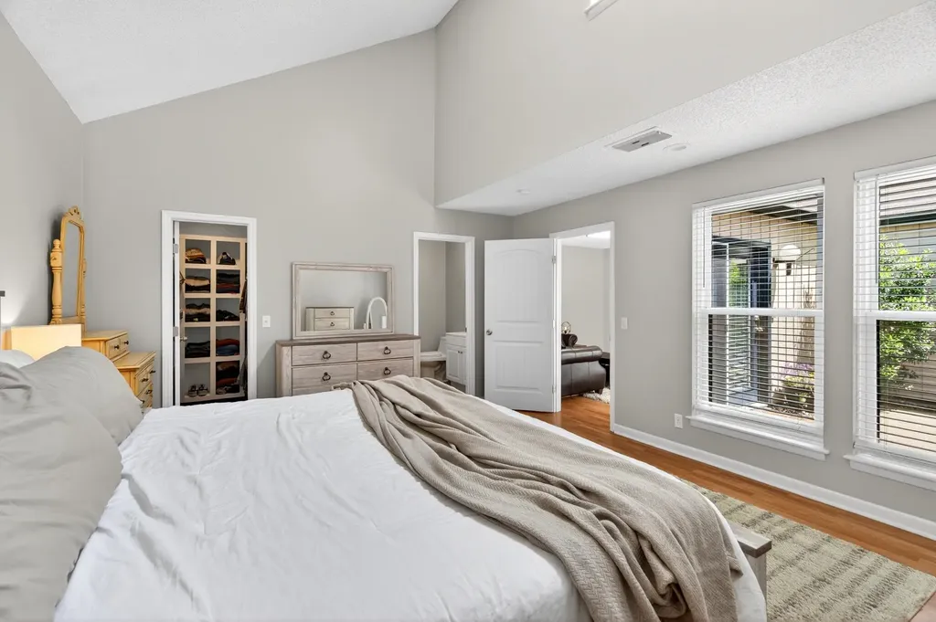946 Old Fountain Court Hermitage TN 37076