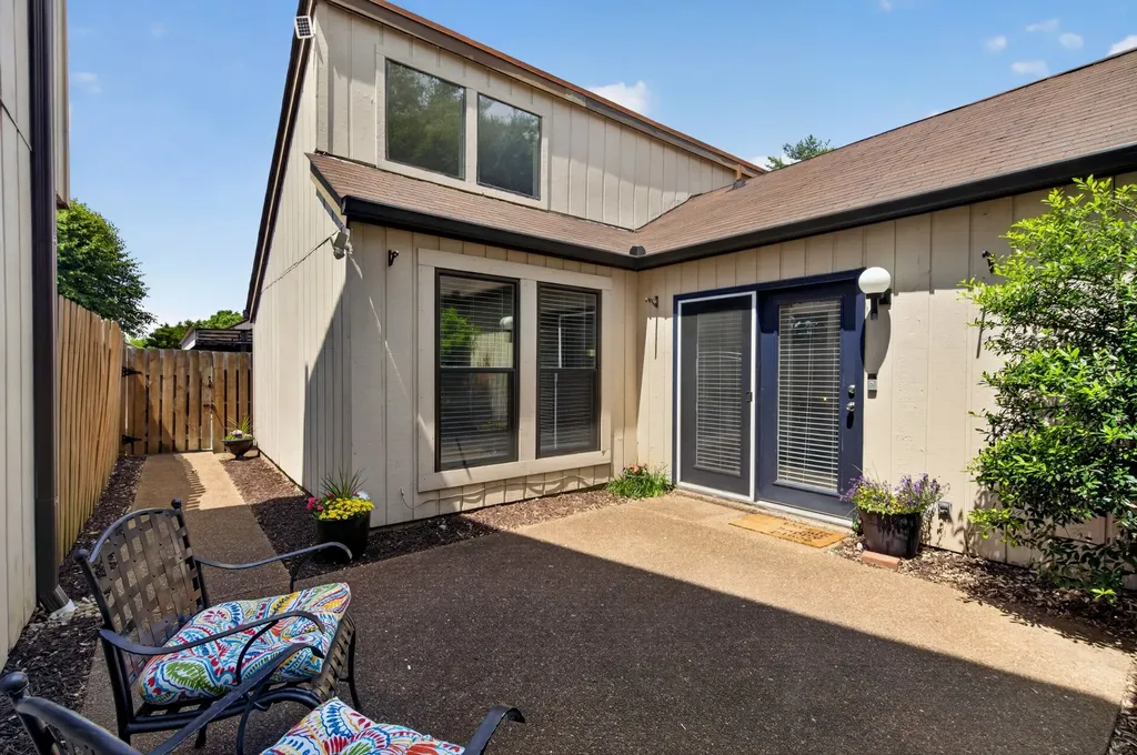 946 Old Fountain Court Hermitage TN 37076