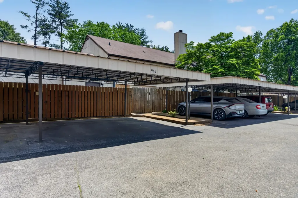 946 Old Fountain Court Hermitage TN 37076