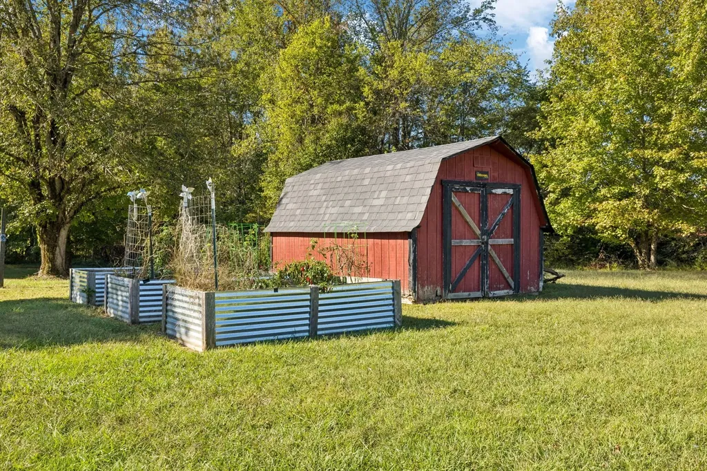 1740 Hazelwood Drive Ashland City TN 37015