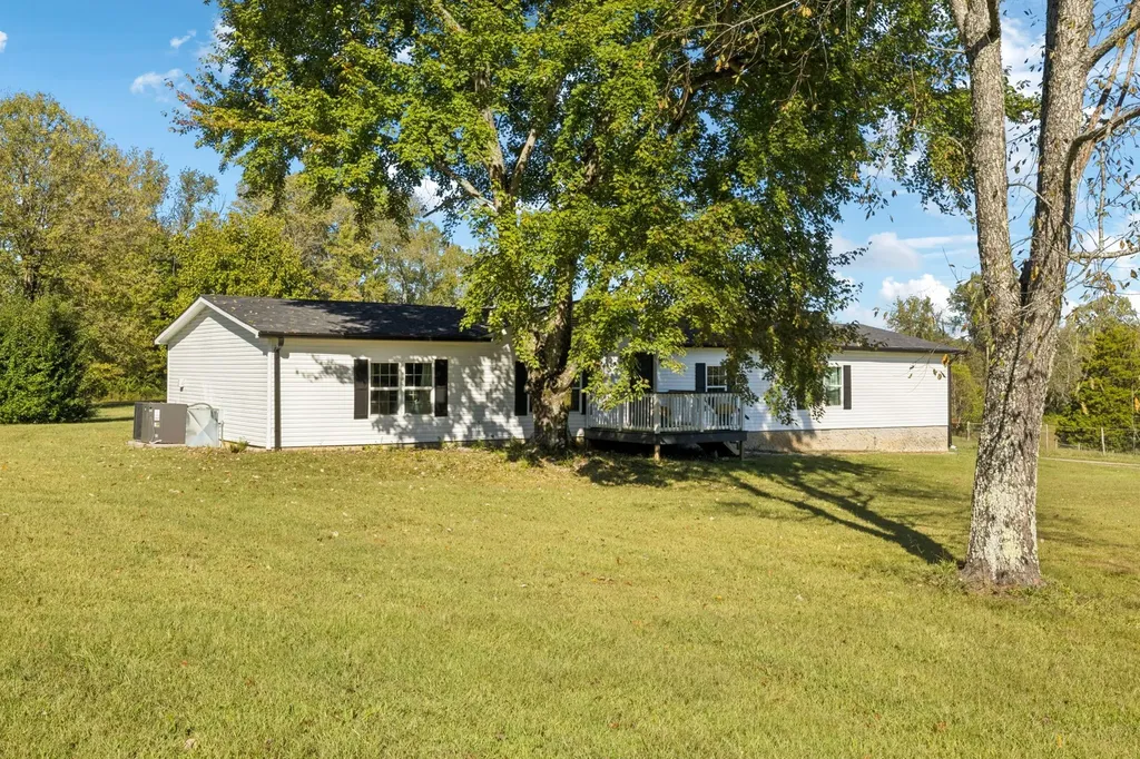 1740 Hazelwood Drive Ashland City TN 37015