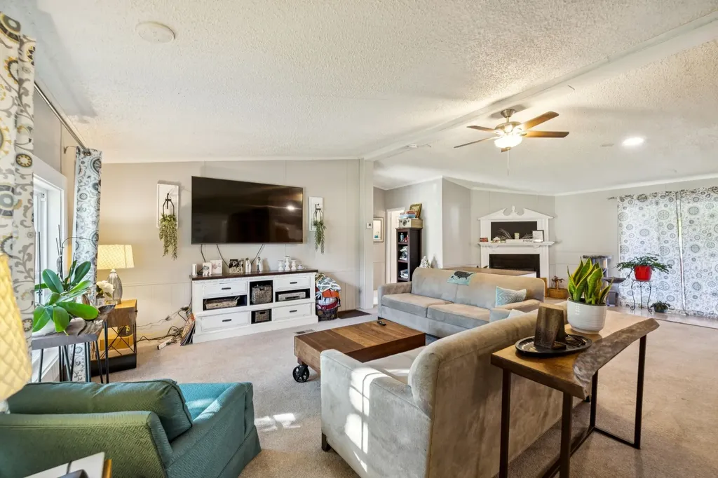1740 Hazelwood Drive Ashland City TN 37015
