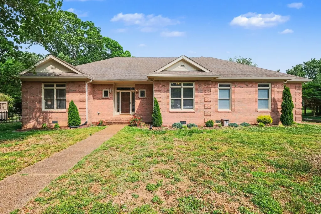 103 Masters Way Hendersonville TN 37075