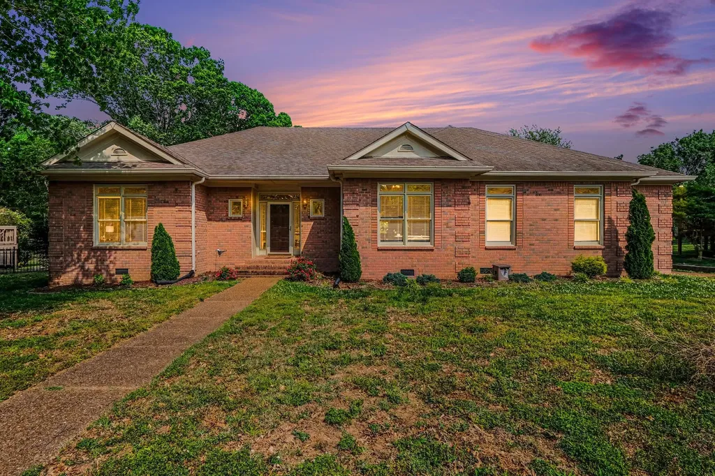 103 Masters Way Hendersonville TN 37075