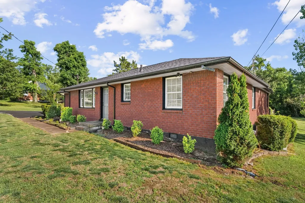 608 Vinson Drive Nashville TN 37217