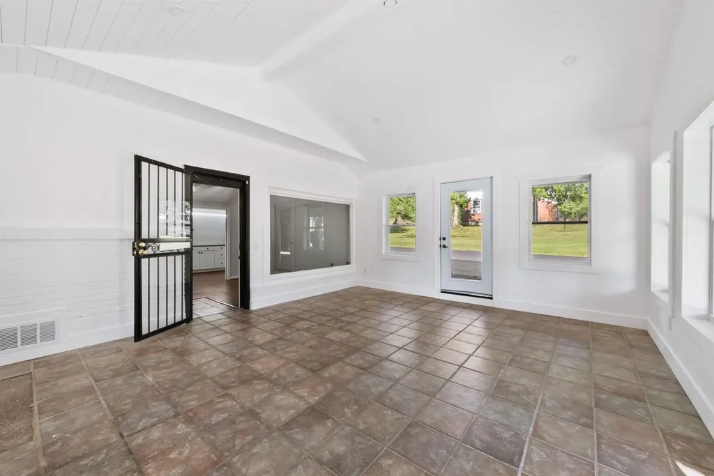 608 Vinson Drive Nashville TN 37217