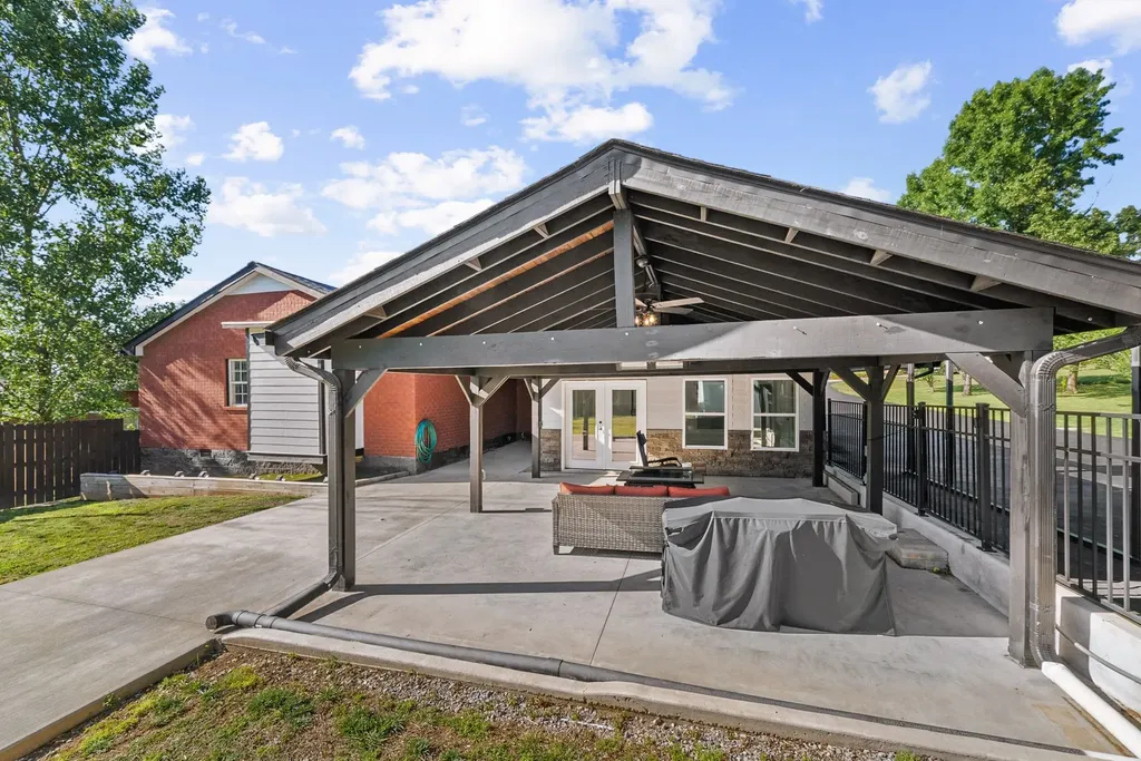 608 Vinson Drive Nashville TN 37217
